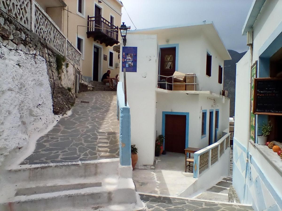 Olympos Apt With Amazing Mountain View Bagian luar foto